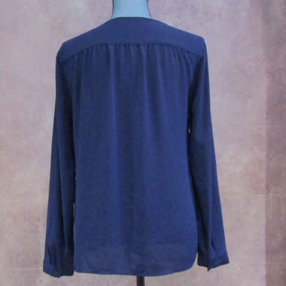 LOFT Blue Concealed Button Blouse Size M - Picture 3 of 4